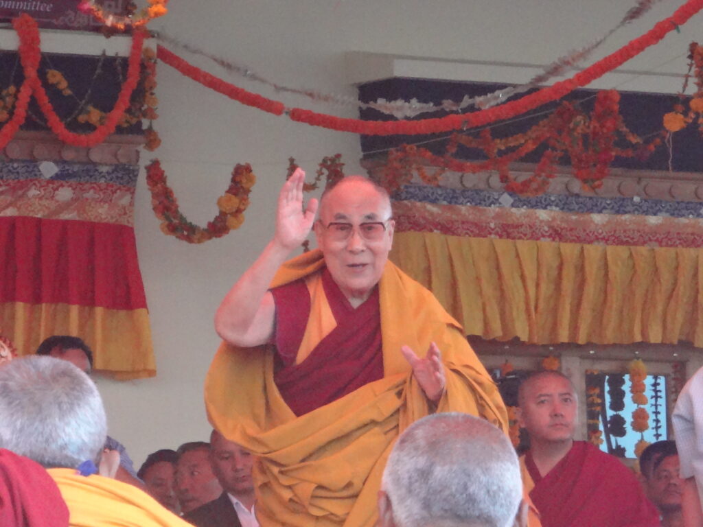 Dalai Lama, Segnung - Asien